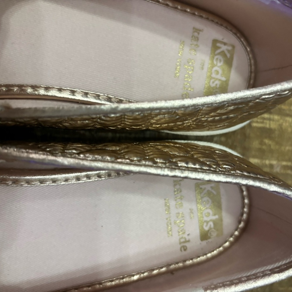 Kate Spade Keds Women’s 7 metallic pink silver quilted Slip On Shoes - Picture 2 of 5